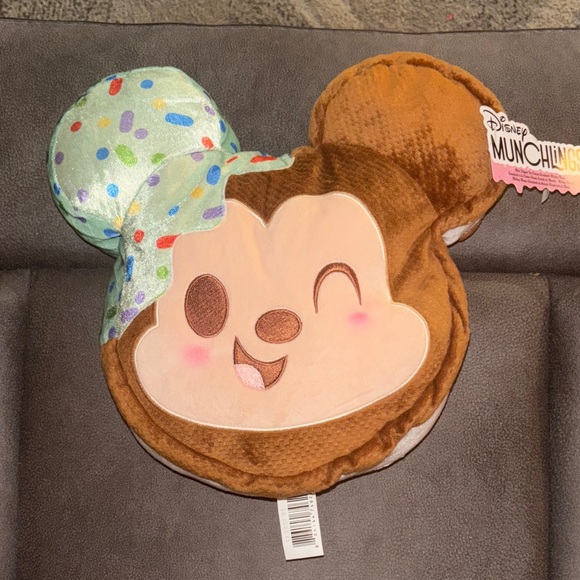 Disney Munchlings Brown and Cream Mickey Plush nwt - Picture 1 of 3